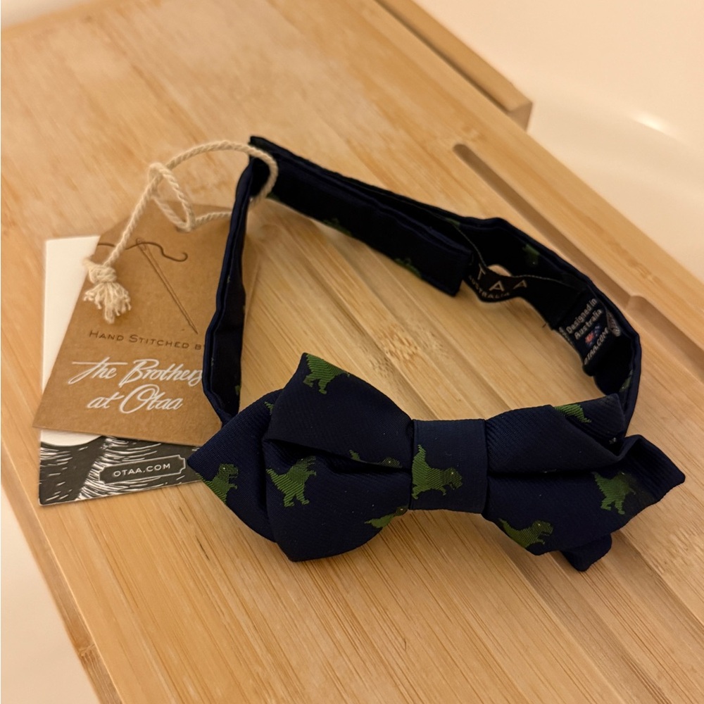 Dinosaur kids Bow Tie 3-5 yo